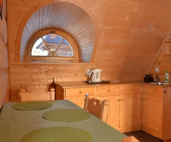 威拉萨尔塔利亚旅馆 考斯赛力克